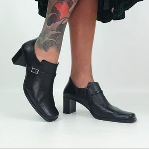 Vintage Genuine Leather Heels in Black | Size 6